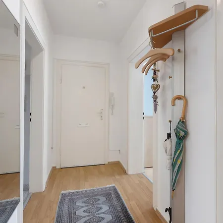 2 In Mitte